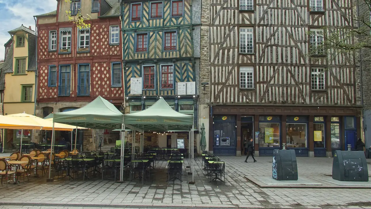 Maisons à pans de bois et terrasses à Rennes